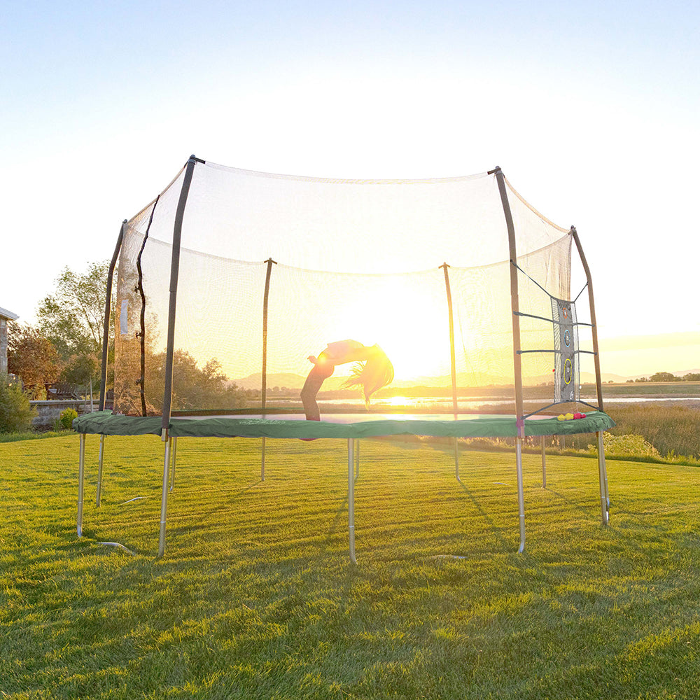 17' Oval with Enclosure Net and Triple Toss Game