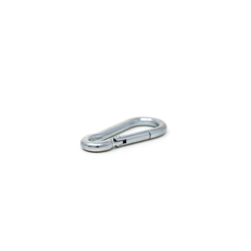 Metal net clip has a hinge so it can be easily opened.