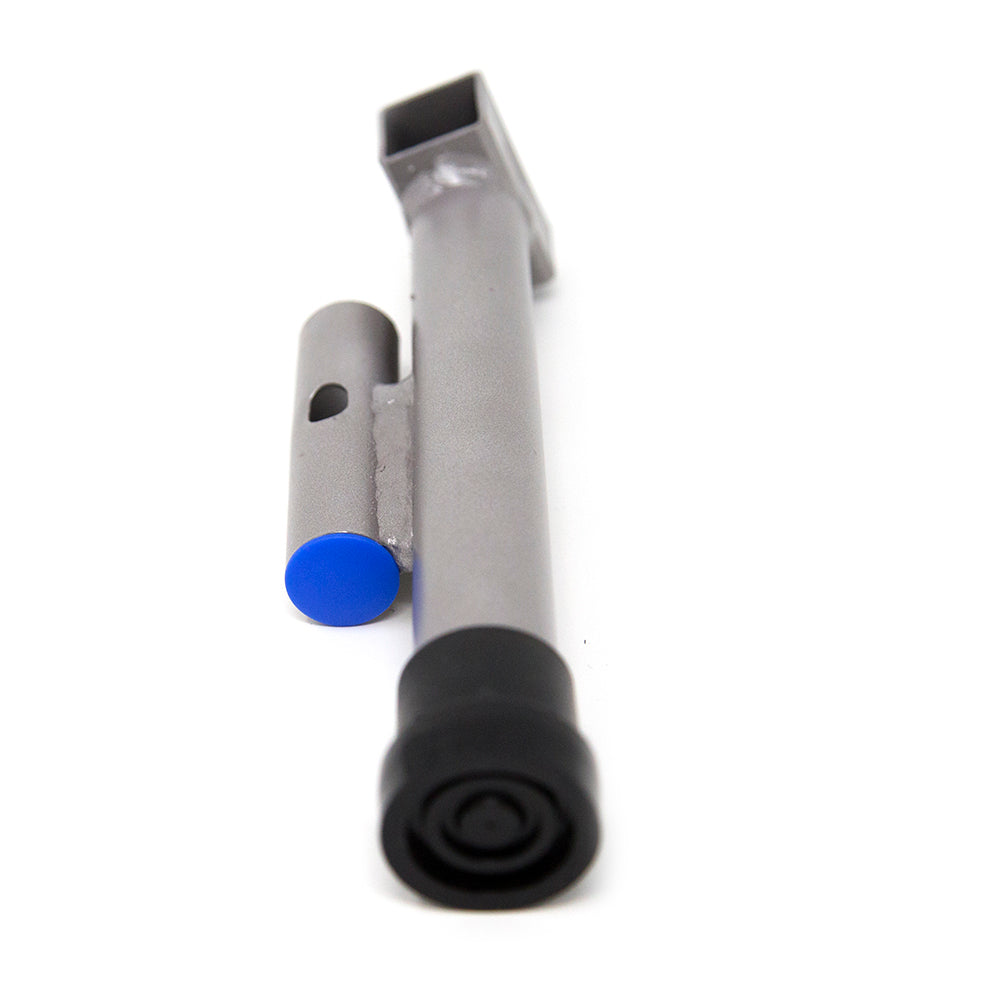 The T-socket has a blue cap on the bottom of it.