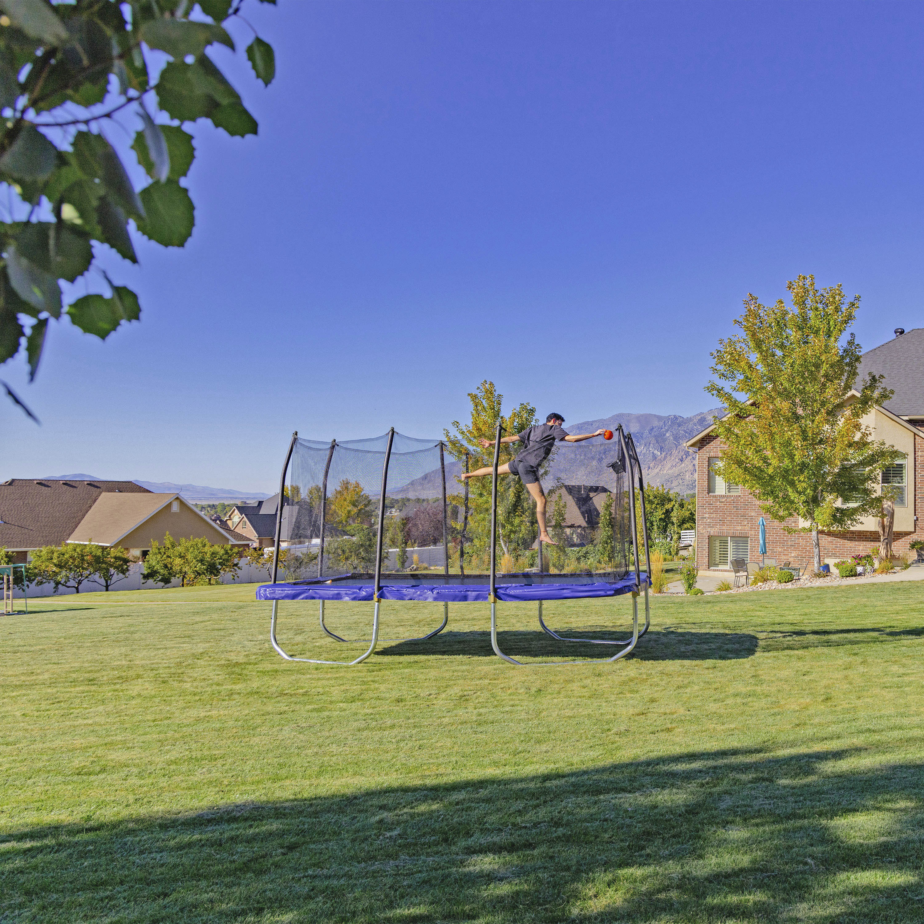 15' x 9' Rectangle Trampoline - Blue