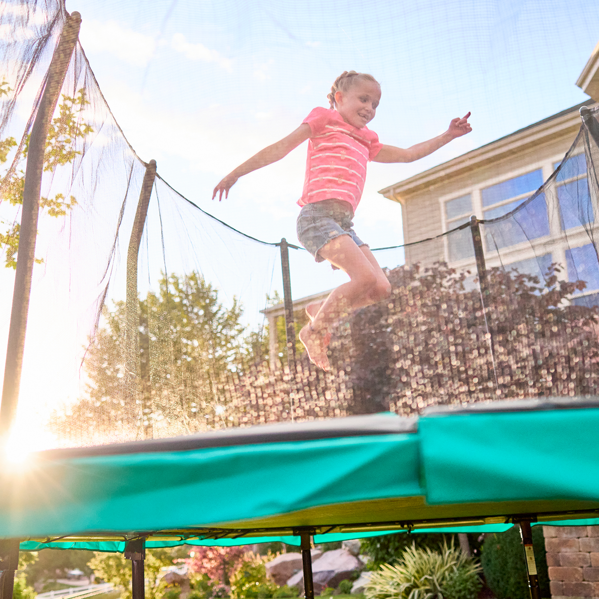 Signature Series Trampoline | The Best Outdoor Trampoline for Kids