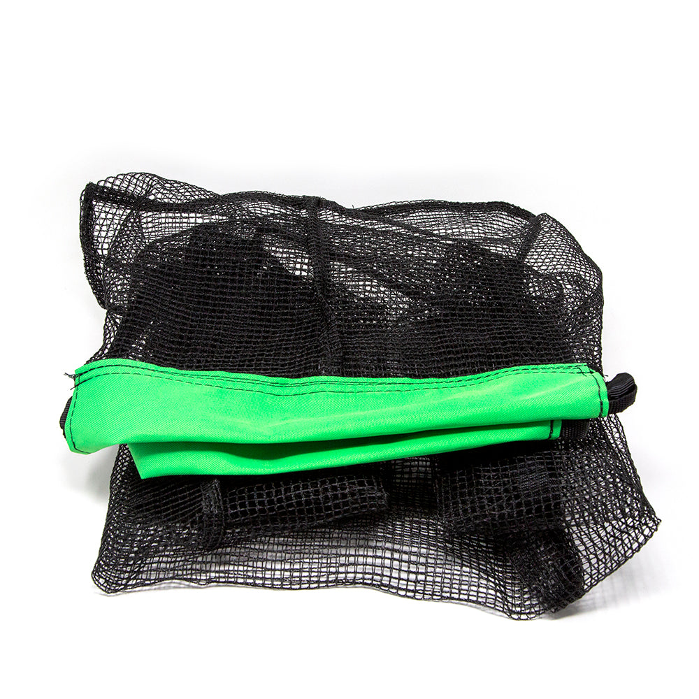  The top net has black polyethylene netting and green trim. 